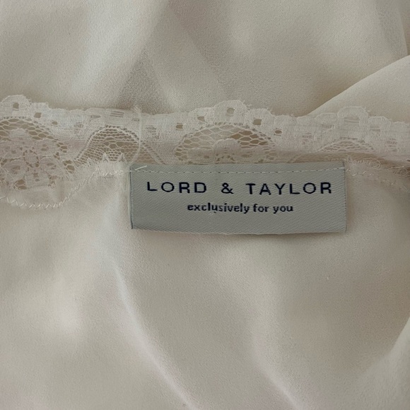 Lord & Taylor Cream Robe - Picture 6 of 7